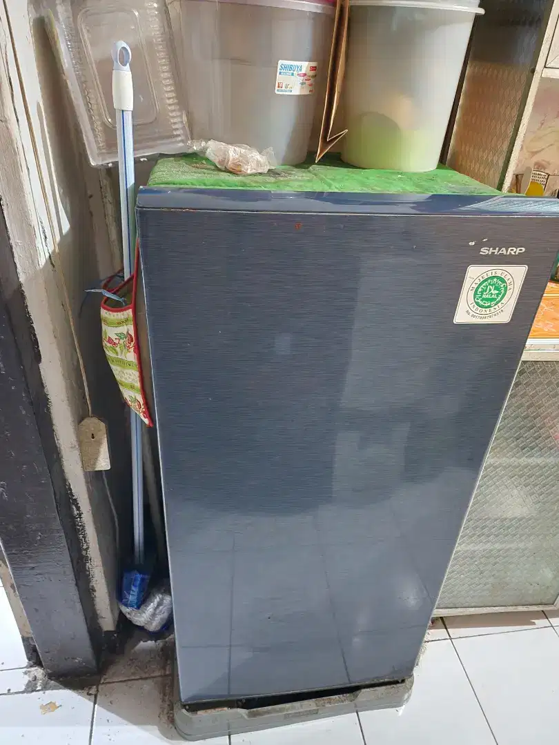 Kulkas sharp 1 pintu