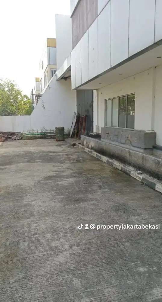Gudang sfb di kawasan industri jababeka 2 cikarang luas 1740 m2