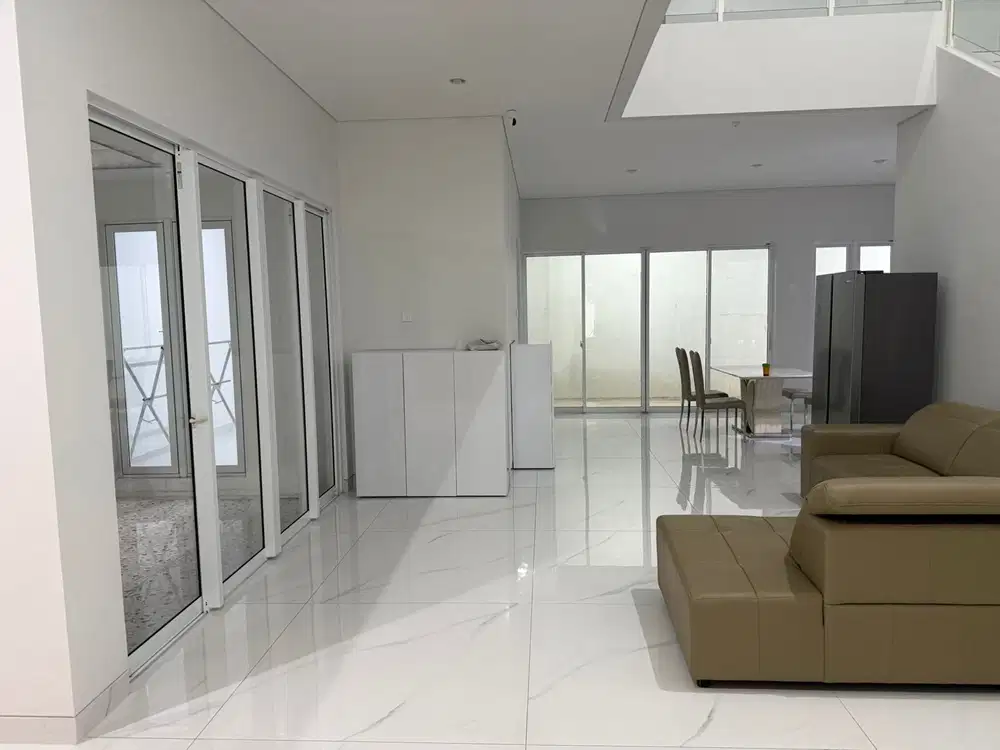 DISEWAKAN CEPAT RUMAH PASADENA GADING SERPONG FURNISHED