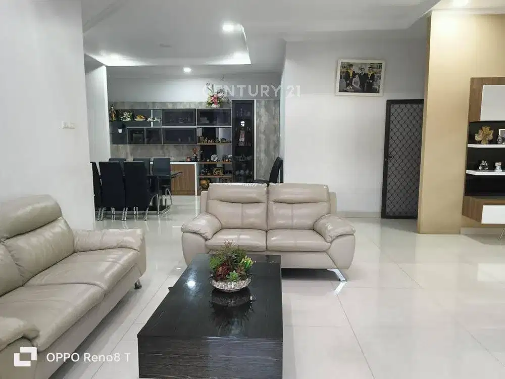 Rumah 2 Lantai Posisi Hook Di Cipinang Elok S8395