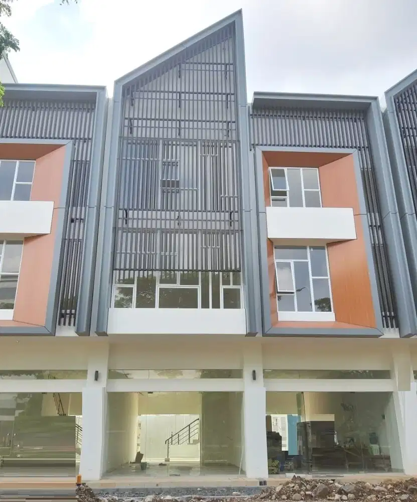 Ruko Cleon Park 3 Lantai Siap Pakai Strategis Di  Jakarta Garden City