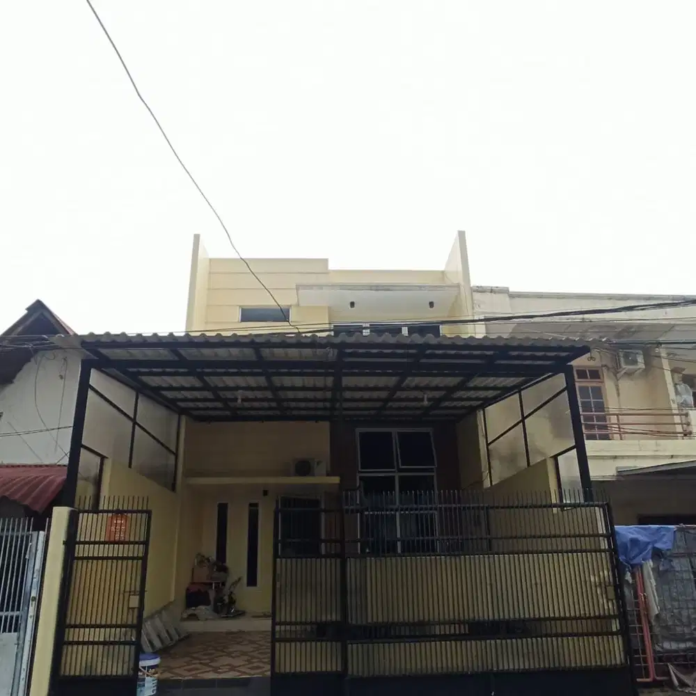 RUMAH 2.5 LANTAI MURAH RAPIH CITRA 1 JAKARTA BARAT