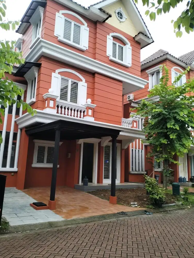 Disewakan Rumah Rapi Dkeat Pusat Kuliner Di Cluster Omaha