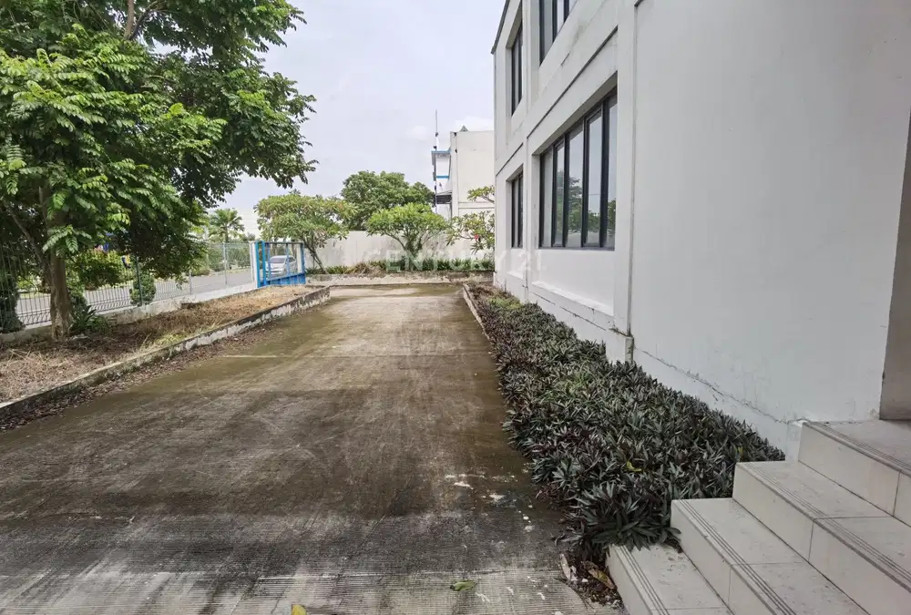 Gudang Dan Kantor Di Kawasan Industri Greenland Cikarang S8414