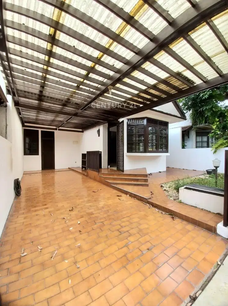 Rumah Rapi Lokasi Strategis Area Bintaro Sektor 2  3852