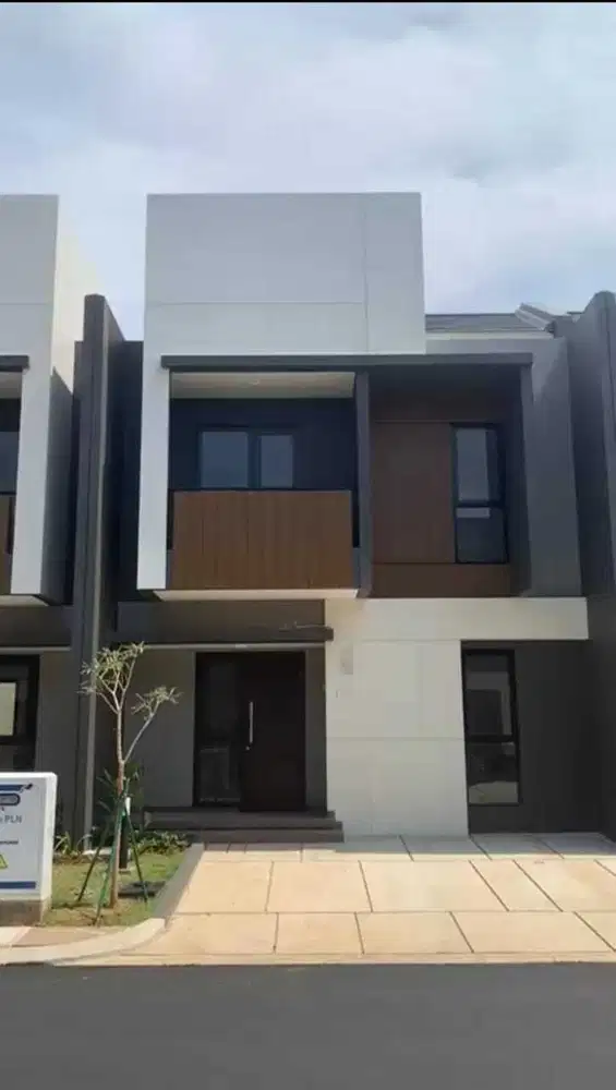 Disewakan rumah baru di Sumarecon Crown gading, Harapan Indah 2 Bekasi