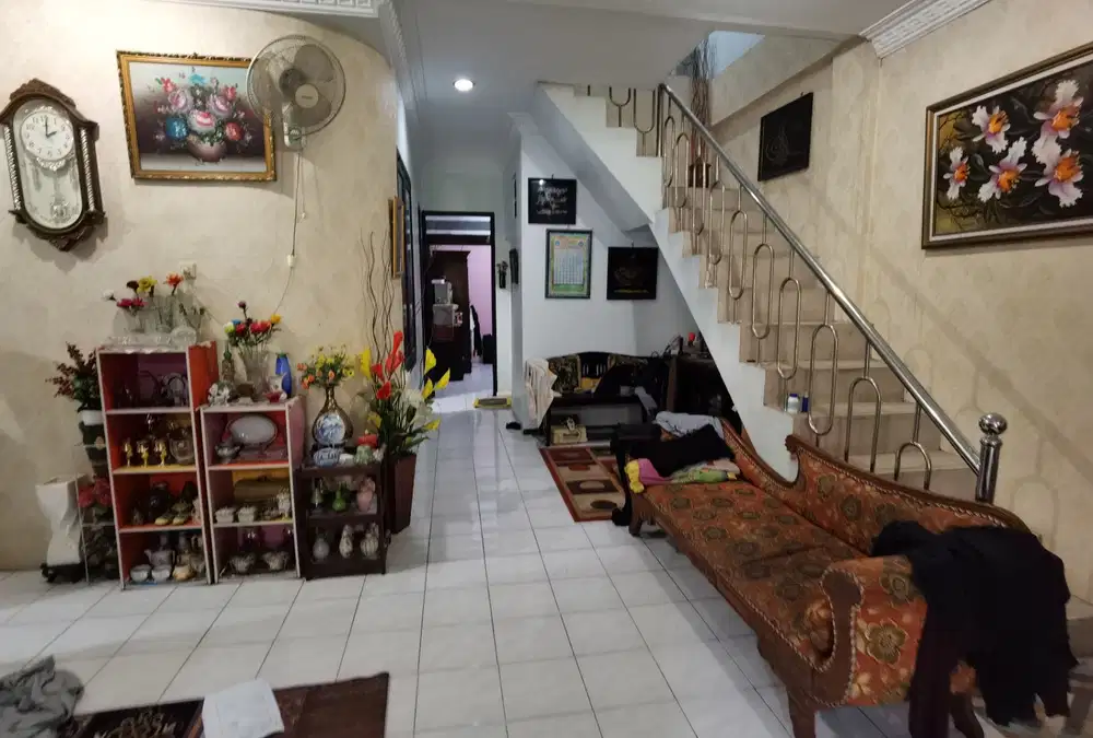 Rumah Strategis Dan Tenang Di Taman Buaran Indah Jak Tim S6936