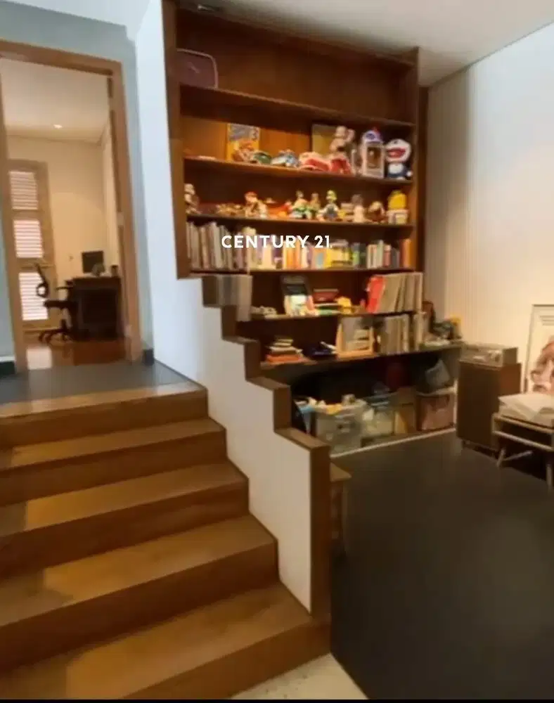 Pulomas Rumah Cantik Siap Huni Posisi Hoek