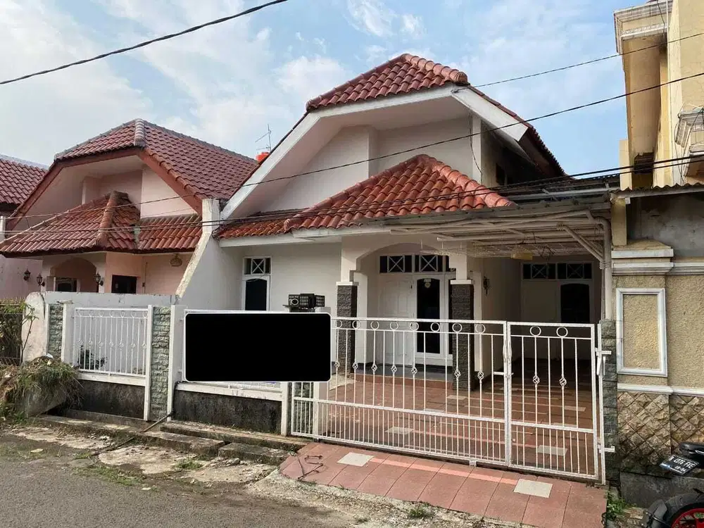 Dijual Rumah Strategis di Jati Asih, Bekasi Kota, Jawa Barat