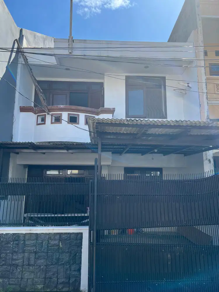 Jual Rumah 2 Lantai di Perumahan Taman Palem Lestari Jakarta Barat