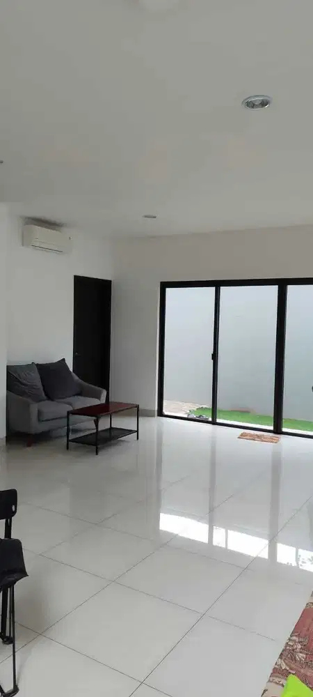 Disewakan Rumah Bagus Siap Huni Di Wisteria  Metland Cakung Jakarta