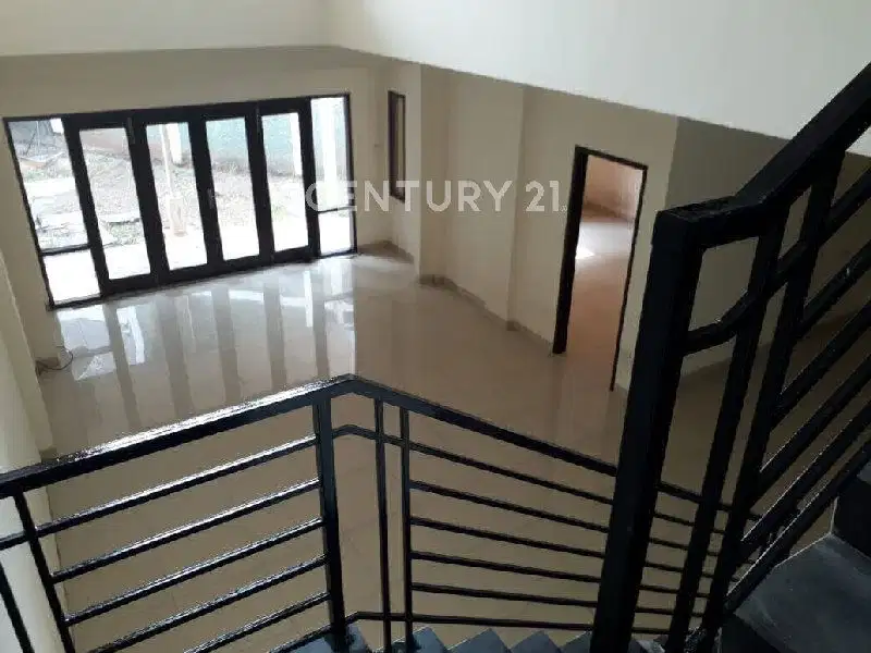 Rumah Nyaman,Asri,Rapi, Strategis Di Taman Lembah Hijau Lippo Ckr