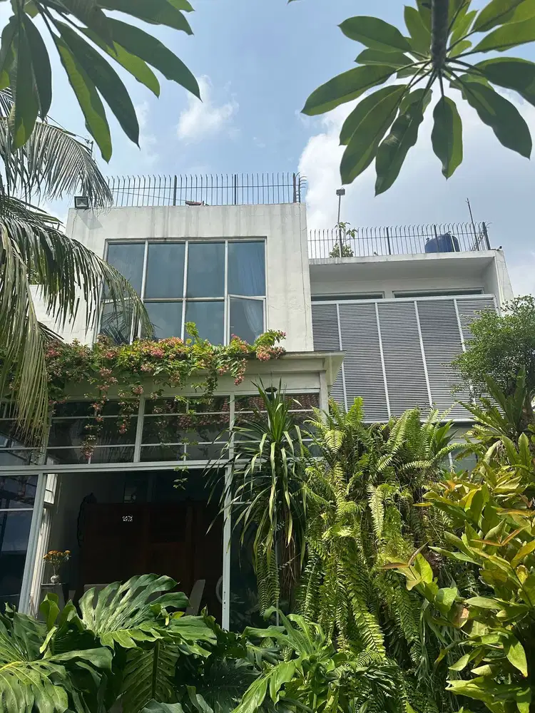 Rumah Tumbuh Modern Lantai Split Level Di Pulo Asem Jak Tim S8806