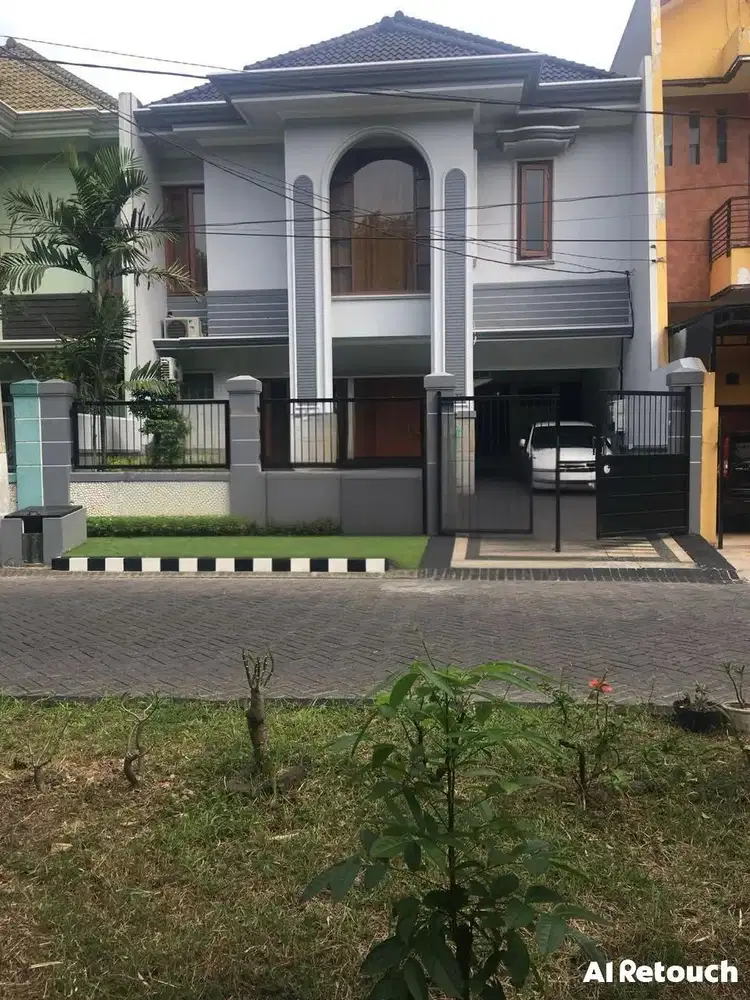 Dijual Rumah Babatan Pratama Strategis Siap Huni