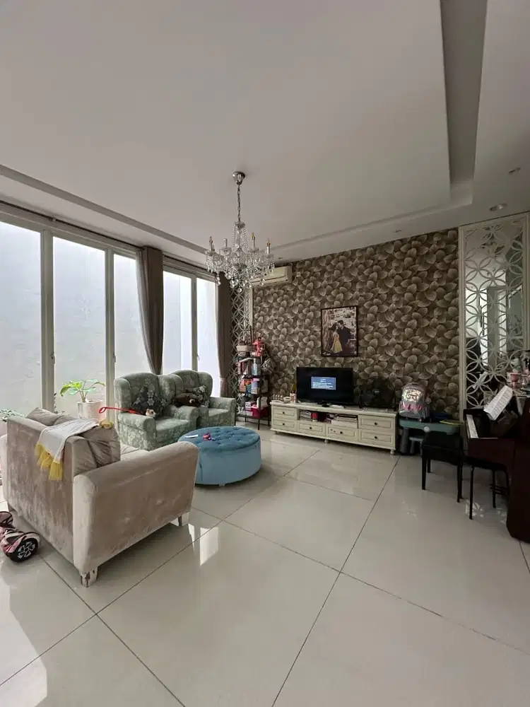 Dijual Rumah Bukit Golf Strategis Siap Huni