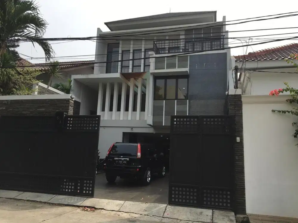 Dijual Rumah Bagus Siap Huni di Pondok Indah, Jakarta Selatan