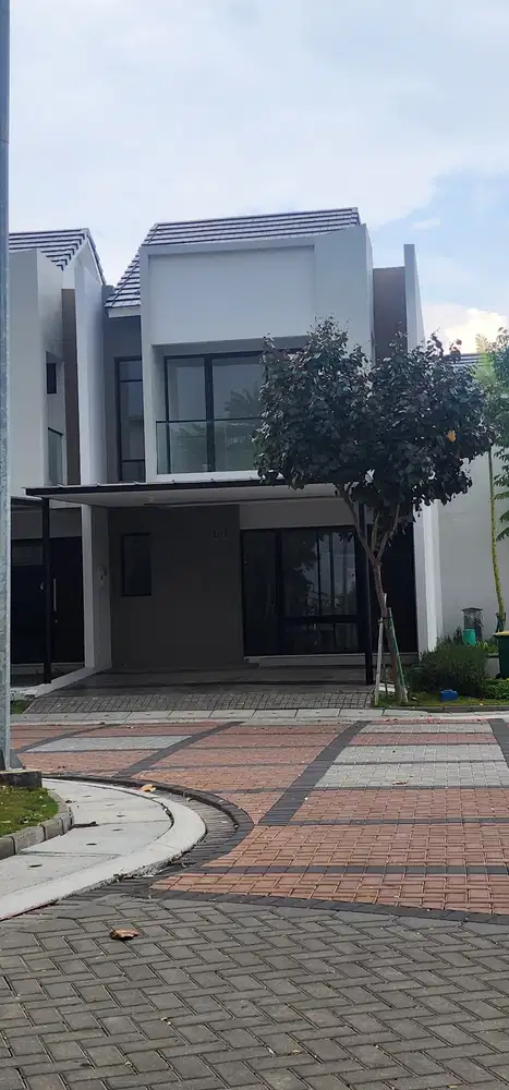 Rumah 2 Lantai Posisi Hoek Modern Milenial di Cluster California Pantai Indah Kapuk 2