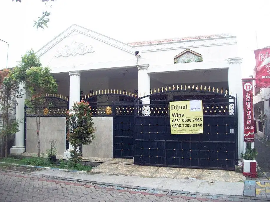 Rumah di Kebraon Manis Barat