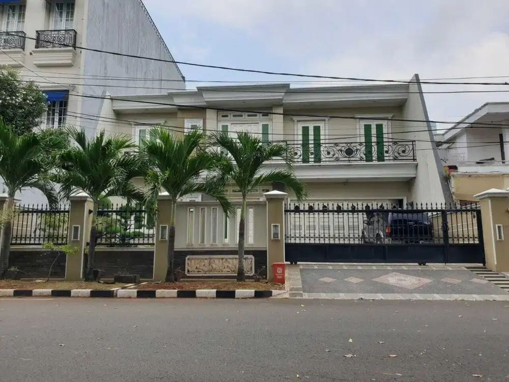 Dijual Rumah Asri Kokoh Strategis Bagus di Pulomas Barat Jakarta Timur