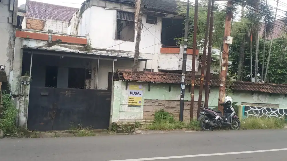 Tanah beserta Bangunan Tua di Lebak Bulus, Posisi di Hook