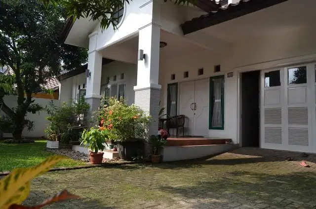 Rumah Asri di komplek Jagakarsa Jakarta selatan,