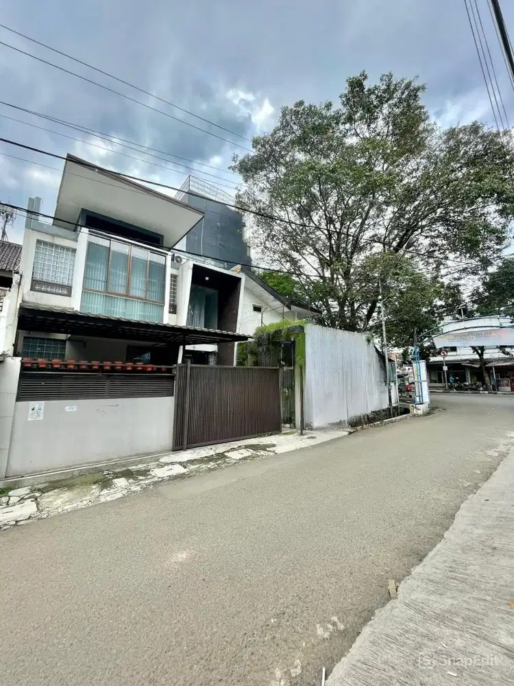 Dijual Rumah Bagus Siap Huni di Bandung Kota, Paledang