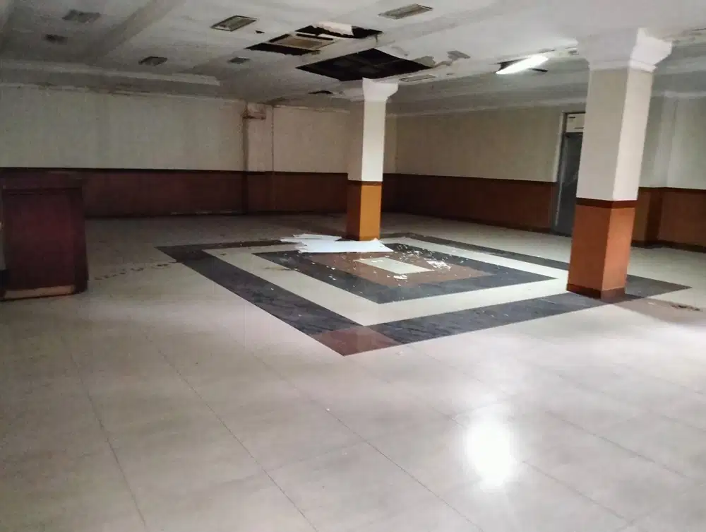 SPECIAL.DIJUAL TANAH KOMERSIAL AREA, BONUS BANGUNAN PANGLIMA SUDIRMAN