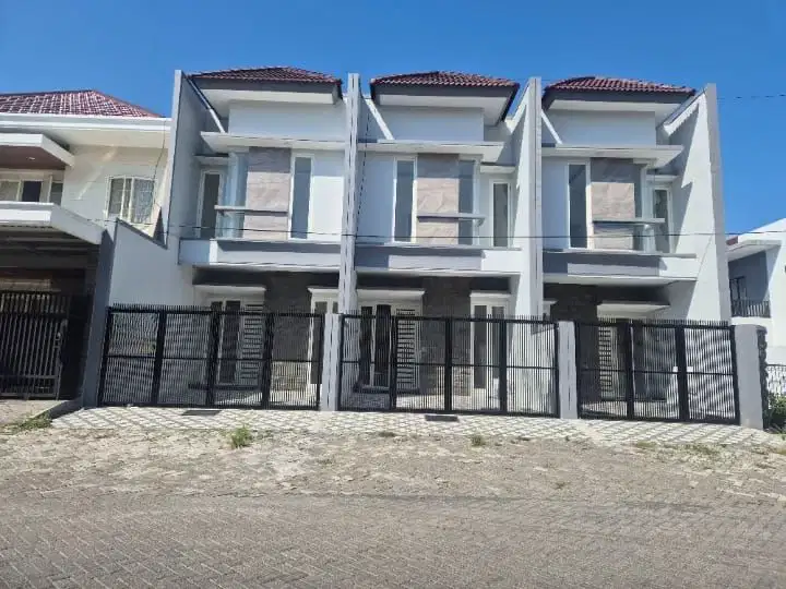 Jual 1 Unit Rumah HOOK BARU FRESH SUTOREJO UTARA (MAIN ROAD)