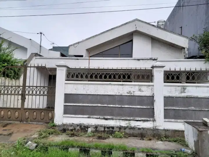 RUMAH Classic SIAP HUNI kertajaya indah