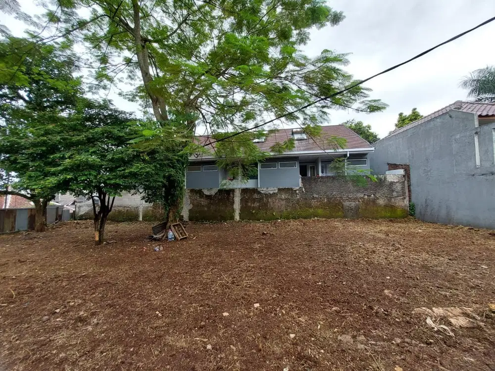 Tanah Siap Bangun Bentuk Kotak di Dago Kota Bandung