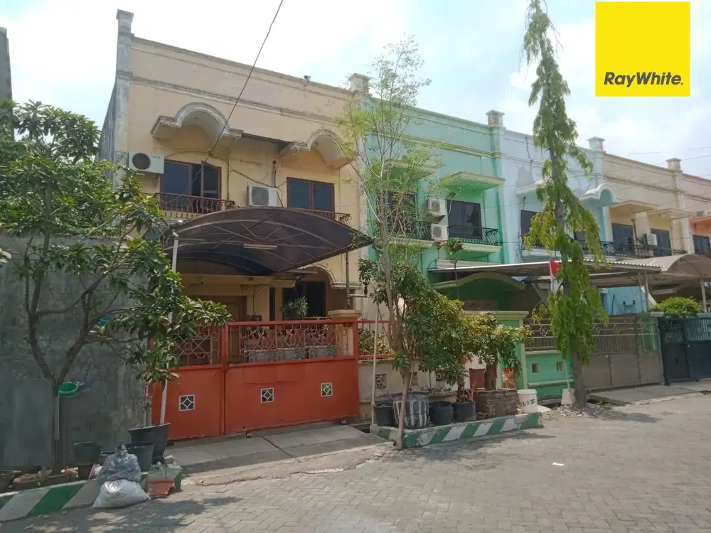 Dijual Murah Rumah 2 lantai di Taman Pondok Indah Wiyung Surabaya