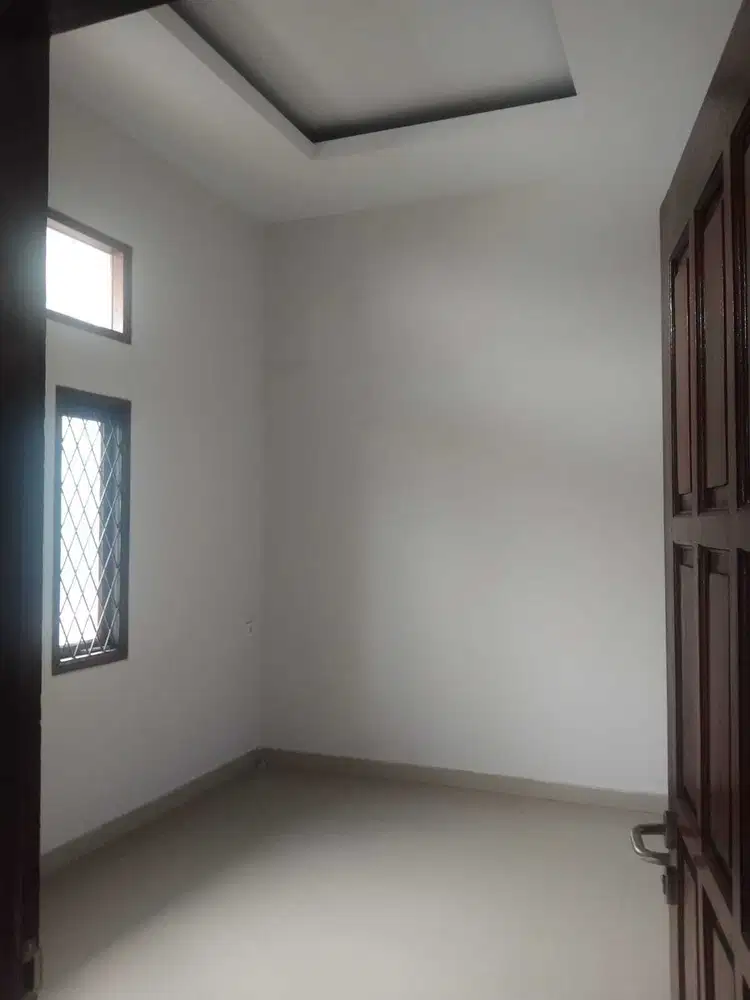 Di Jual Cepat Rumah 4 Lantai Rapih Siap Huni di Poris Indah Tangerang