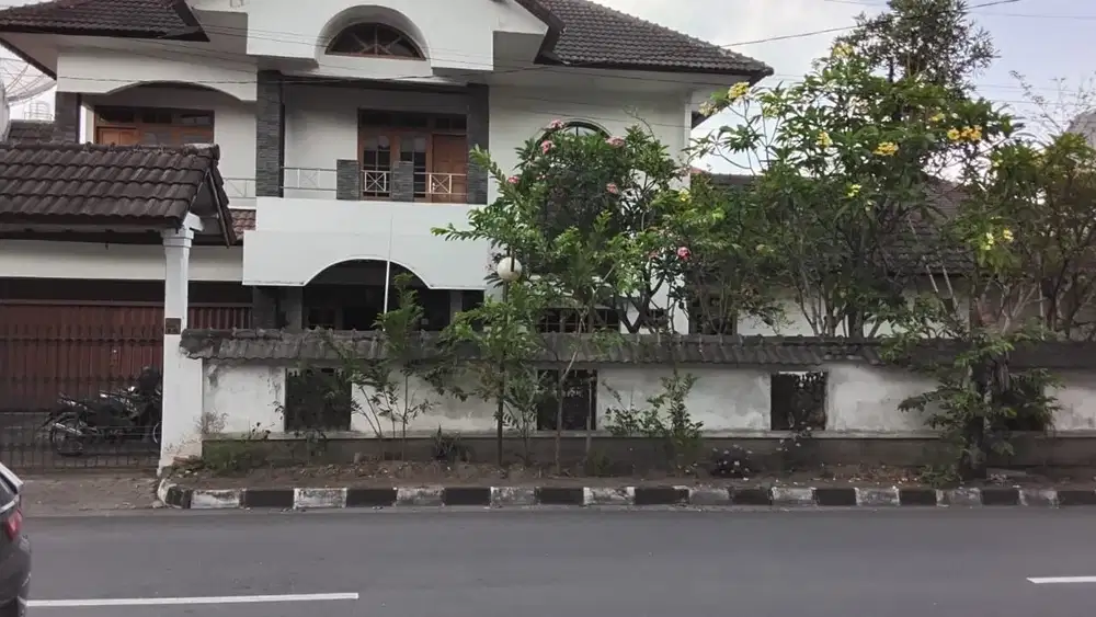 Rumah Mewah Dekat Pakuwon Yogya