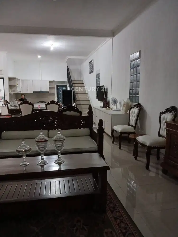 Rumah 2 Lantai Sangat Terawat Siap Huni 4 Kamar Di Kembar Regol