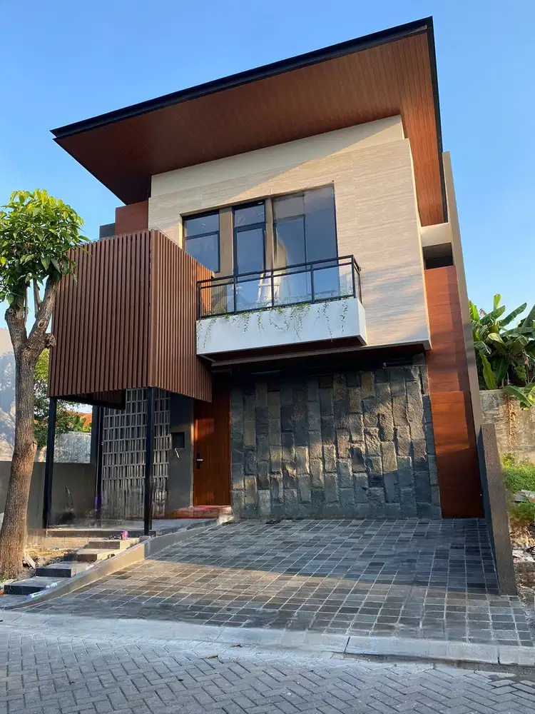 RUMAH BARU MODERN Tropical Balinese, CitraLand Utama, Sby Barat
