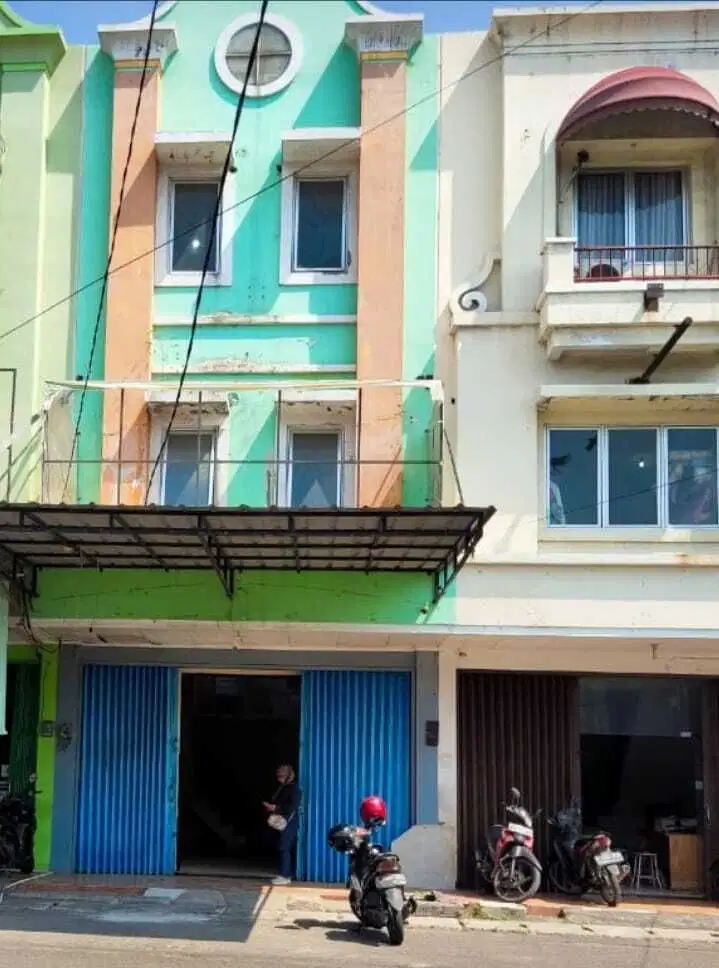 Disewakan Ruko Bulevar Hijau Kota Harapan Indah