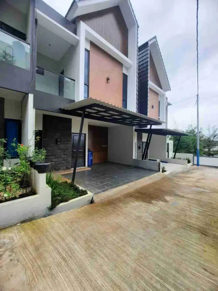 Rumah Modern Minimalis 2 Lantai di Jakarta Timur Lokasi Strategis