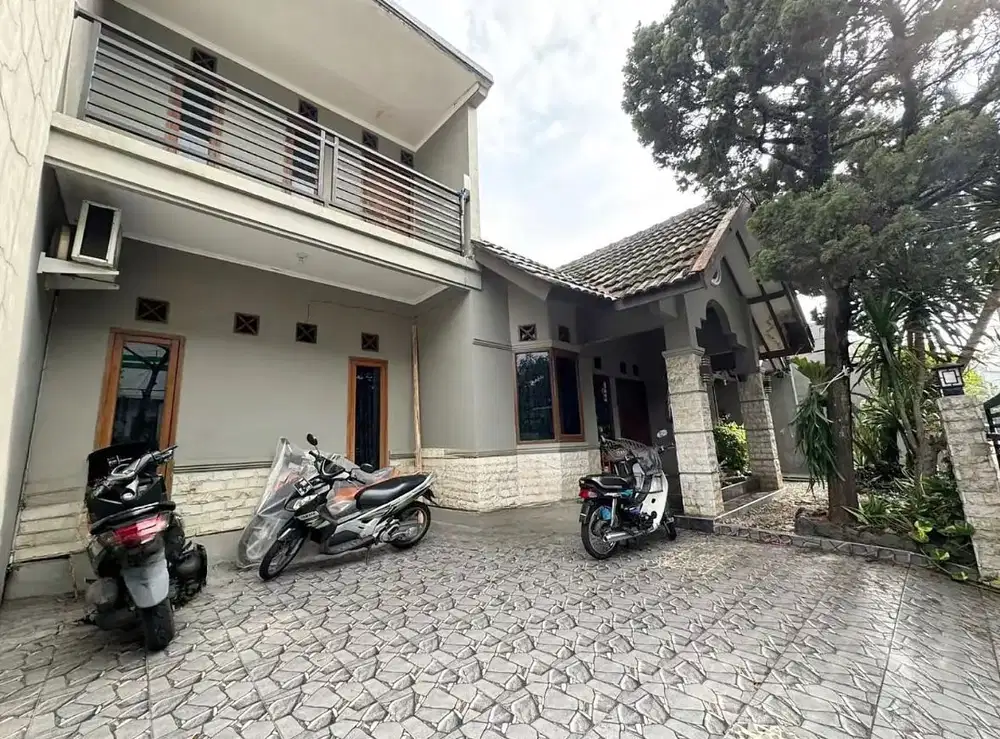 MURAH Lt194/250 hanya1,6m nego dekat MIM  margahayu soekarno