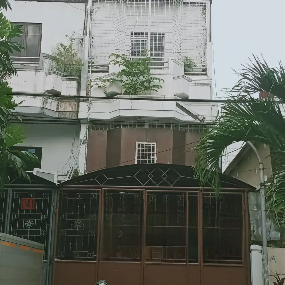 Dijual Ruko 3 Lantai Rapih Bandengan