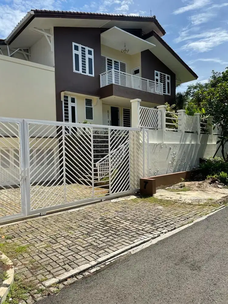 Dijual rumah mewah di Pondok Indah