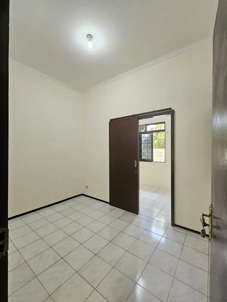 Dijual Rumah Rapih Siap Huni di Villa Melati Mas