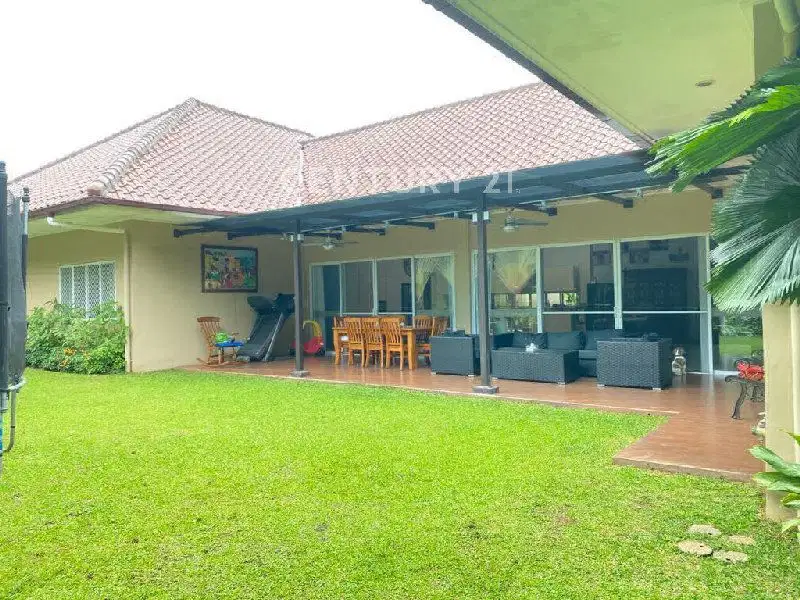 Rumah Mewah Ada Private Pool  Kamar Tidur 6 Ciganjur