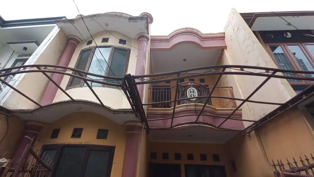 Rumah siap huni 2 lantai di dekat gelael Tebet