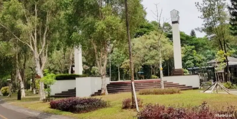 Hot sale rumah dengan kolam renang di menteng bintaro