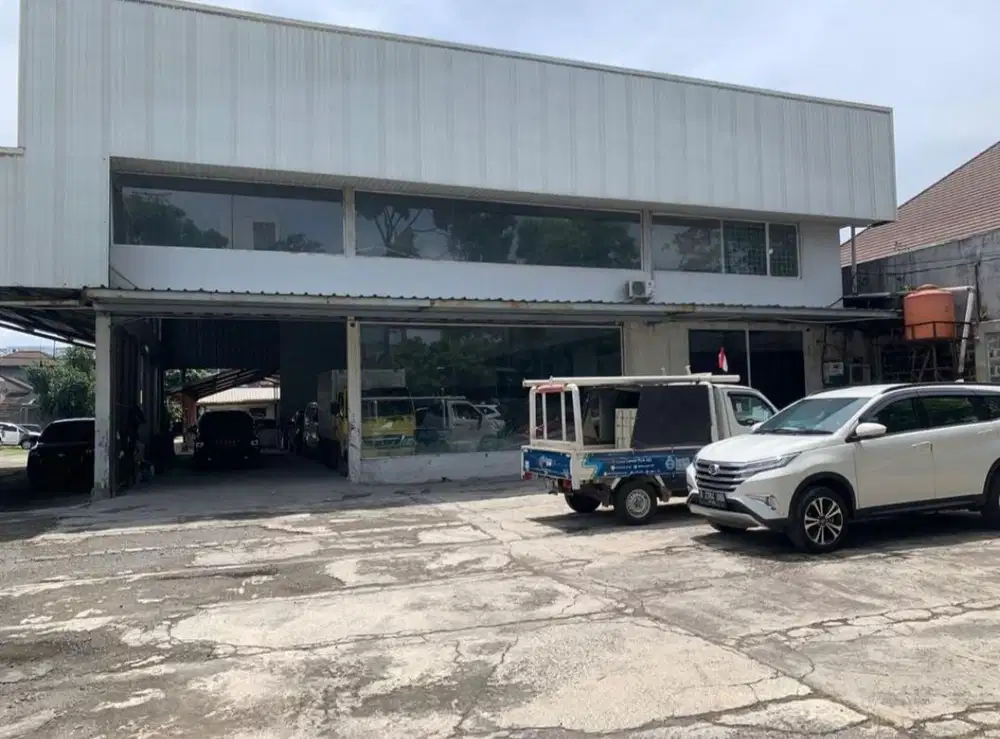 Sewa Tanah dan Bangunan Kawaluyaan Sukarno Hatta area strategis ramai