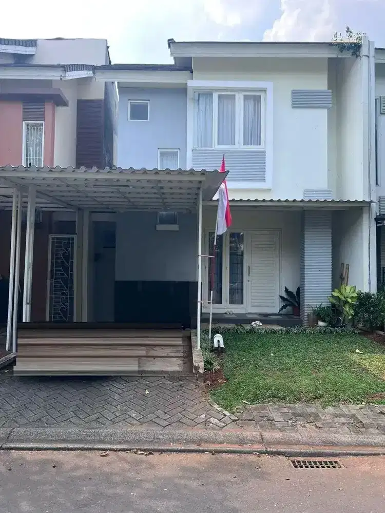 Rumah 2 Lantai di Nusa Loka Catalonia BSD City Dekat Tol