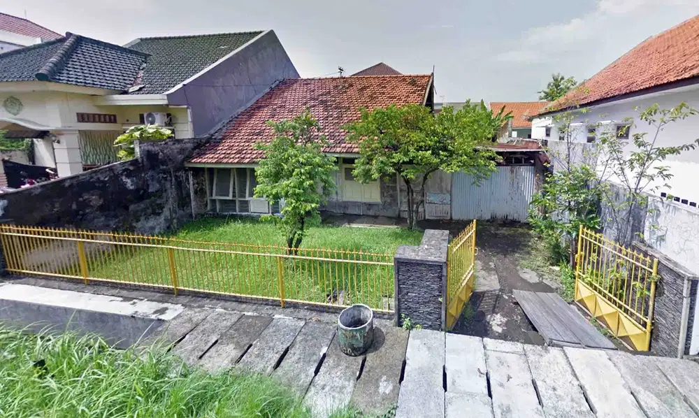 Rumah di Gayungsari