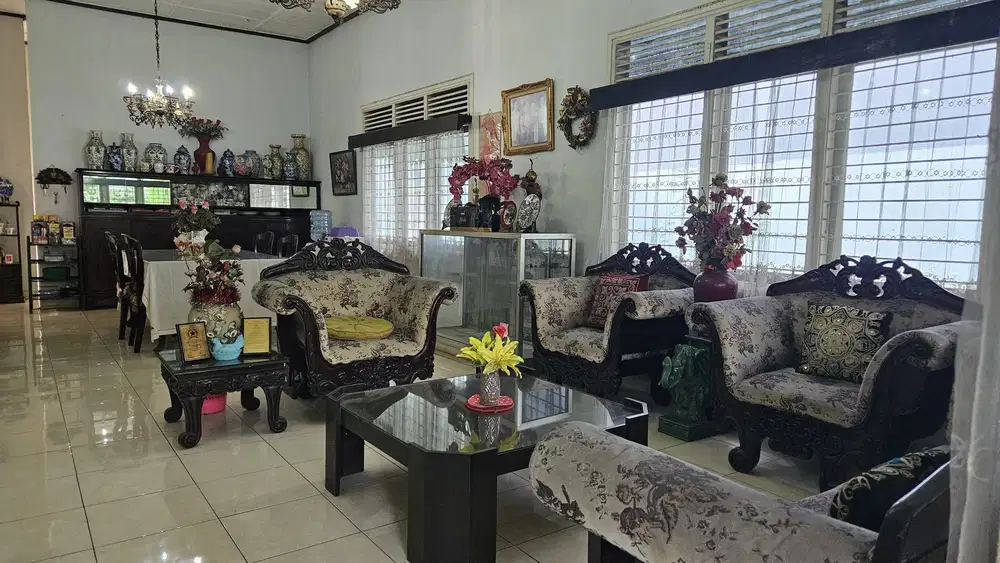 Dijual Rumah Tua Cocok Kost Strategis Cipang Jakarta Timur