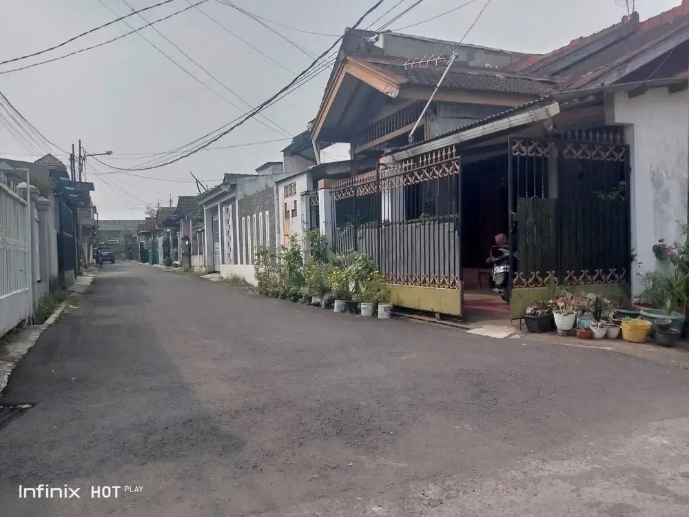 rumah hoek ll128/100 harga998 di Taman Cibaduyut Indah bandung