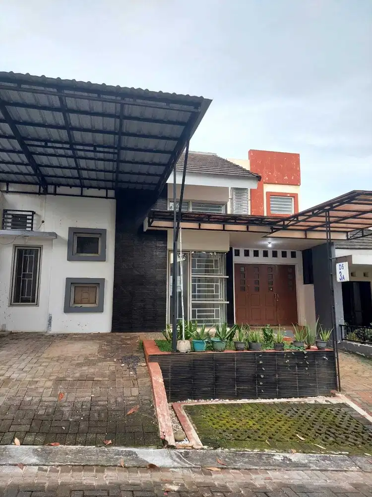 Rumah bsb city graha taman pelangi